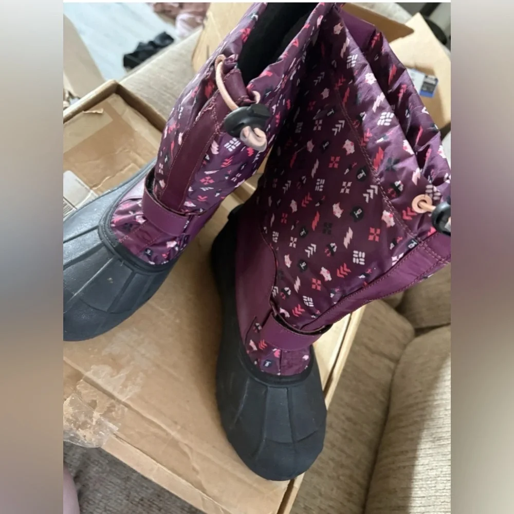 Columbia Kids' Powderbug print winter snow boots girls size 6y- waterproof